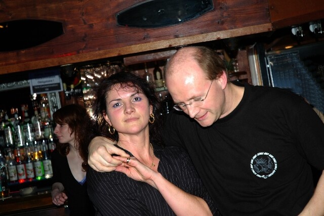 min 2005 12 04 sharkys 135